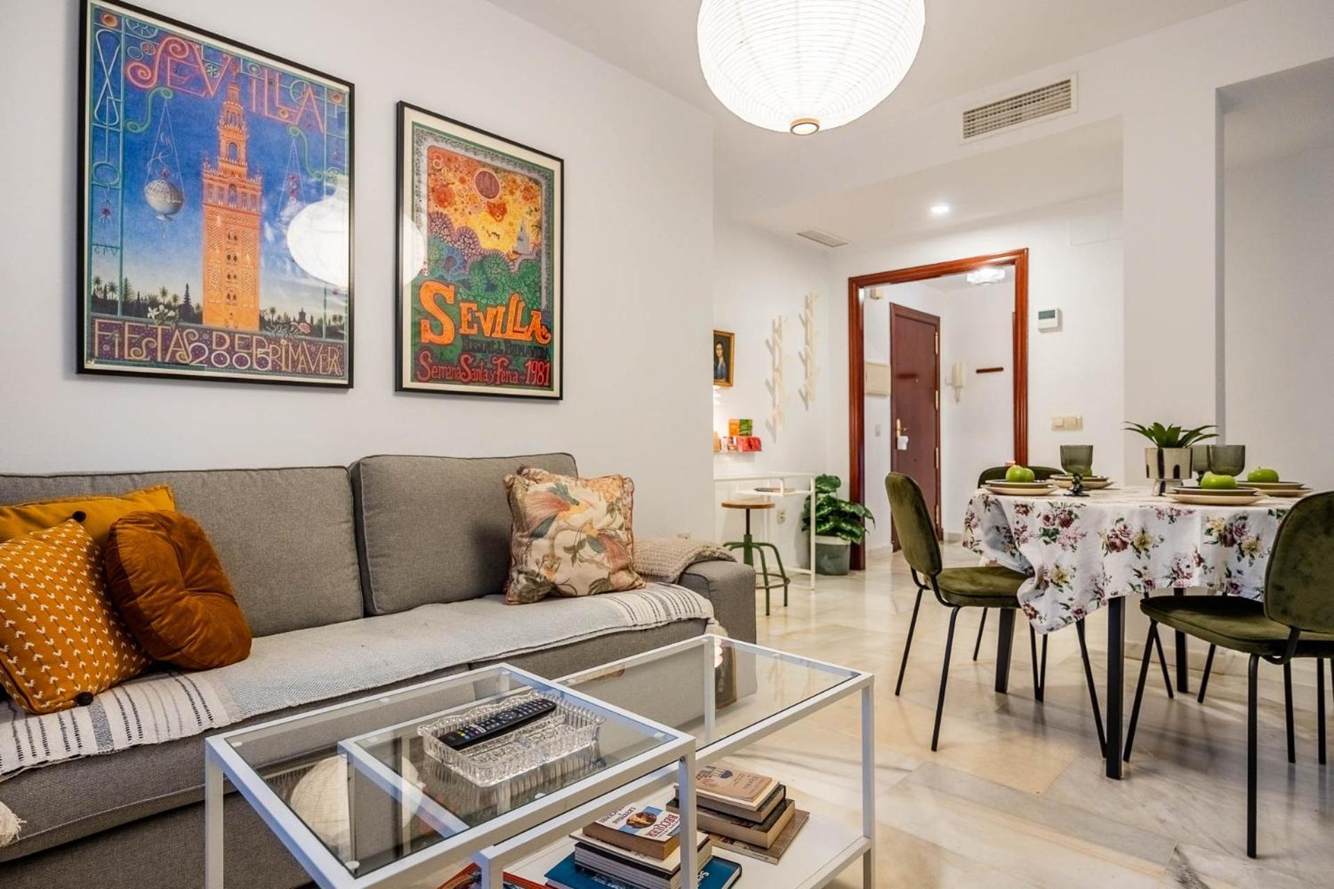 Piso Con Patio Privado Y Parking Nervion Sevilla Exterior foto
